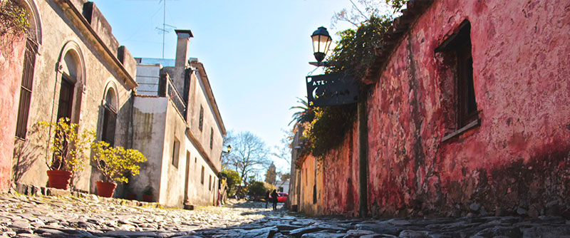colonia-del-sacramento-calle-de-los-suspiros